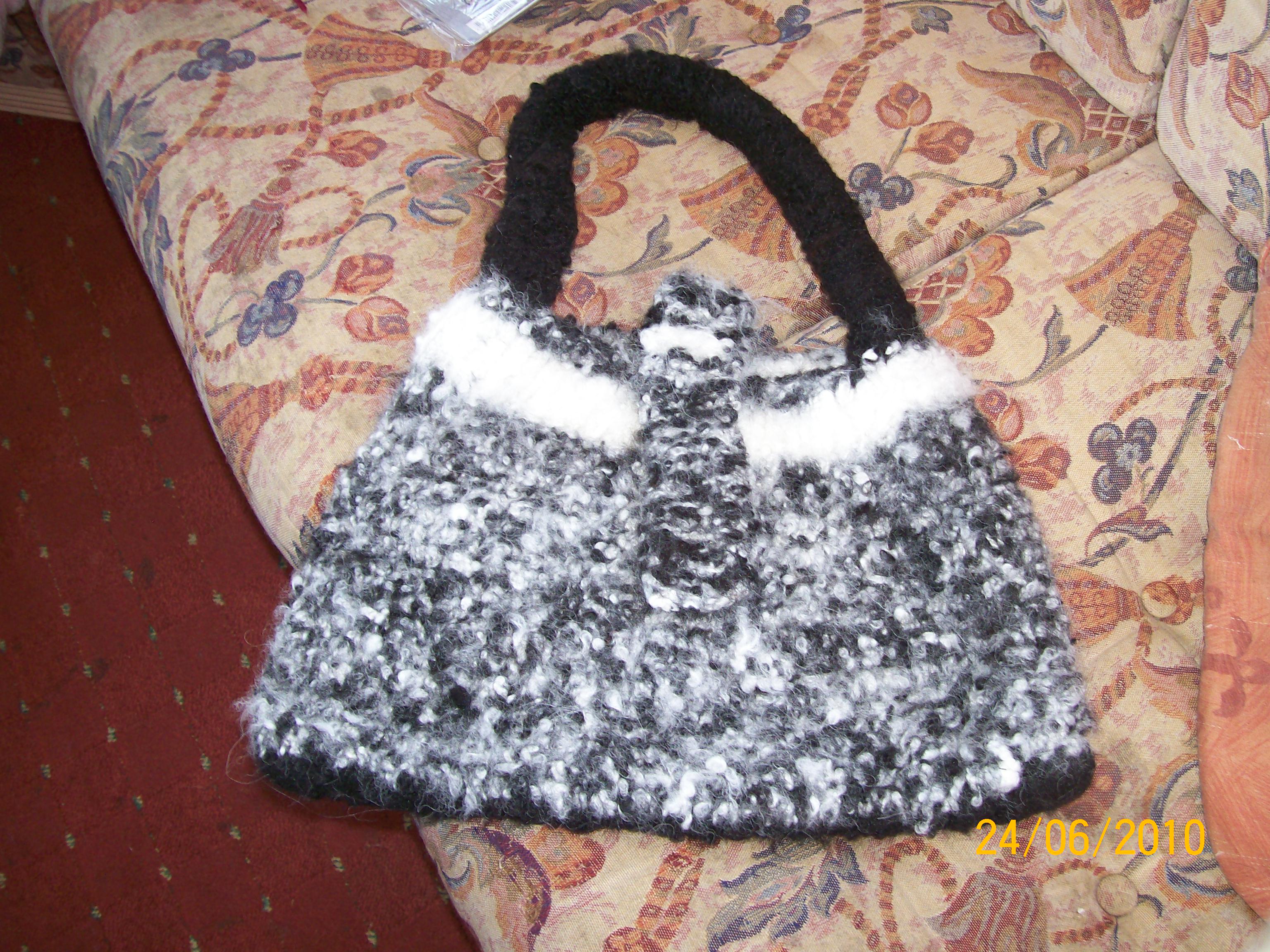 BlackandWhiteFeltedBag.jpg